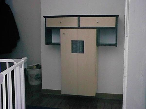 Schrank in T-Form